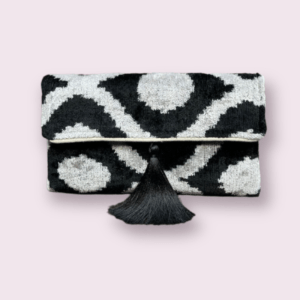 Hand-woven Clutch (Black)