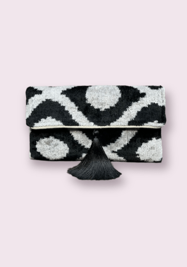 Hand-woven Clutch (Black)