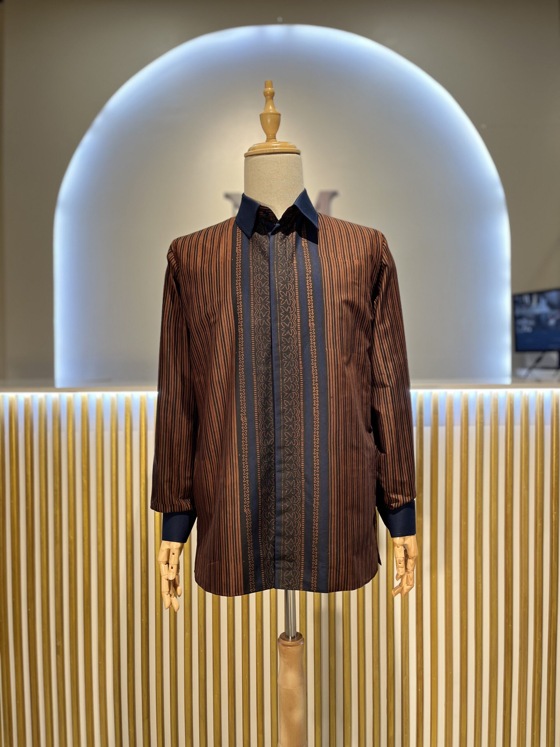 Men's Batik Shirt - Image 3